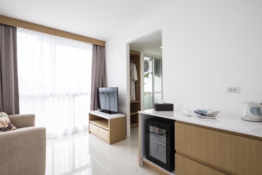 Modern Thai Suites プーケット 部屋 写真